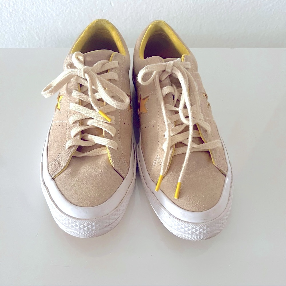 CONVERSE LEATHER TAN ONE-ALL STARS UNISEX SNEAKERS Sz  Men’s 8 Women’s 10